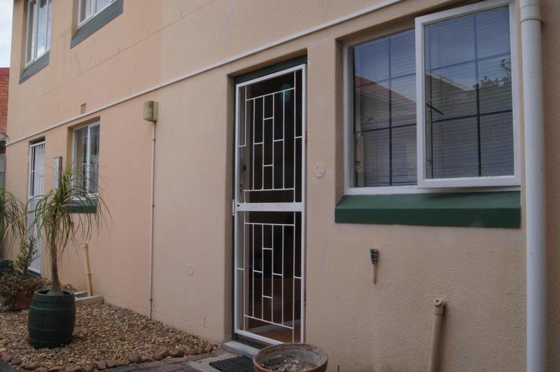 To Let 2 Bedroom Property for Rent in Mowbray Western Cape